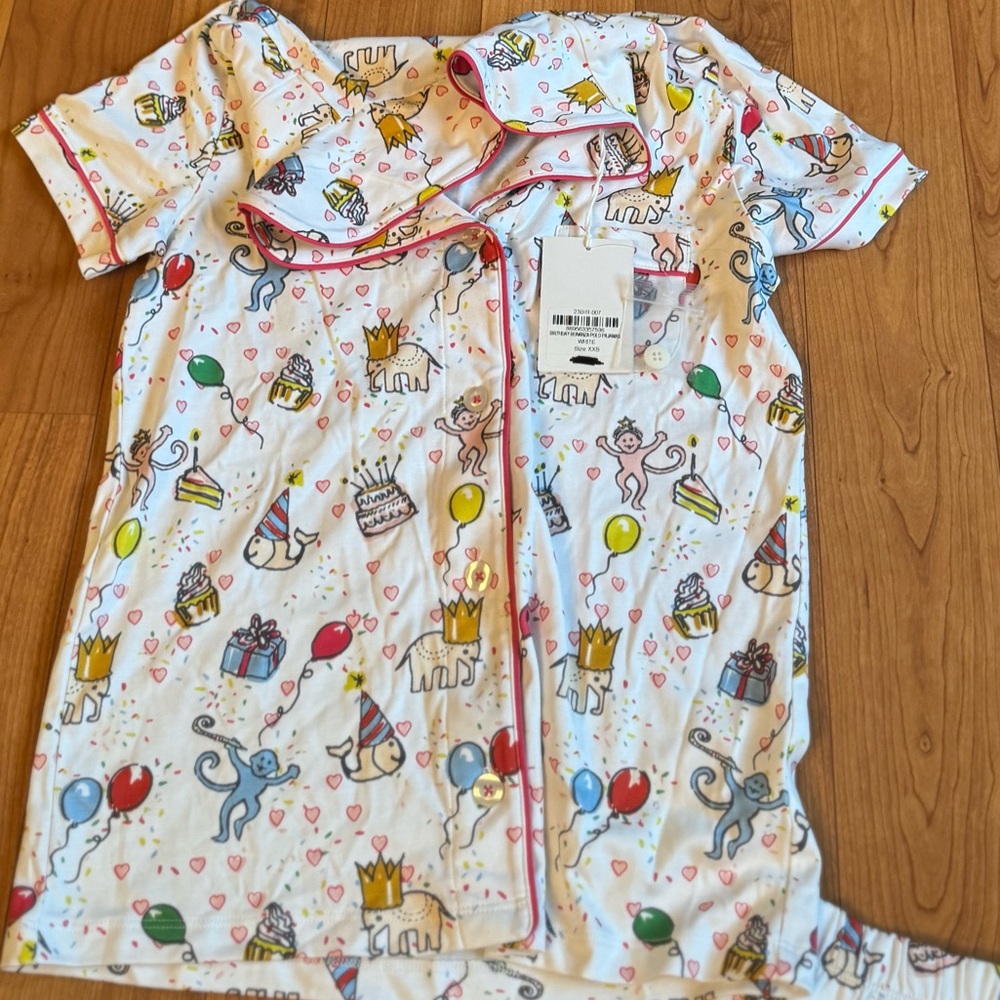 Roller Rabbit - Birthday Bonanza Polo Pajamas - Picture 5 of 9
